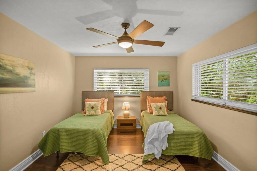 Uf Sunshine House - Patio & Bbq - Chef Kitchen - Ev Car Station - Upscale Neighborhood! Villa Gainesville Exteriör bild
